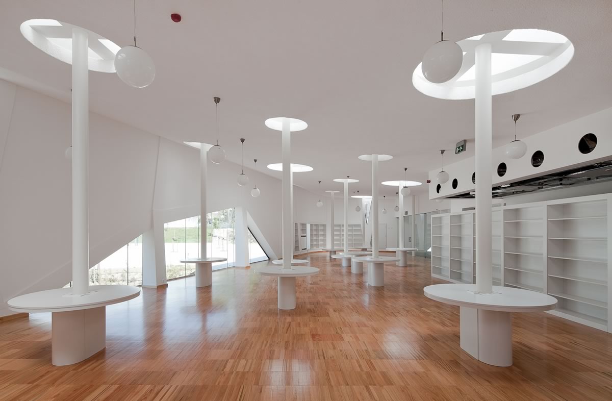 Escola Secundária Rafael Bordalo Pinheiro — imagem 10