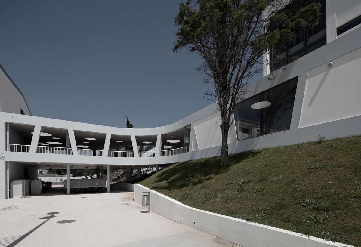 Escola Secundária Rafael Bordalo Pinheiro — imagem 4